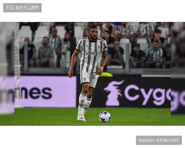 官方:尤文图斯后卫布雷默因腿筋拉伤将缺席四周 官方:尤文图斯后卫布雷默因腿筋拉伤将缺席四周